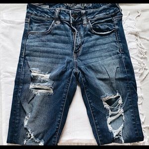 american eagle ripped skinny jeans